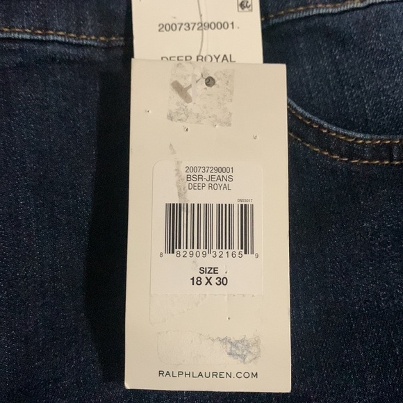Lauren Ralph Lauren's NWT Straight Curvy Super Stretch Jeans Distressed 18x30 - Picture 12 of 14